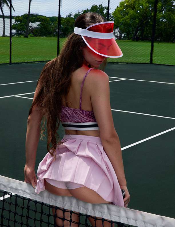 💕My images featured in ManyVids Mag 18 💕 2