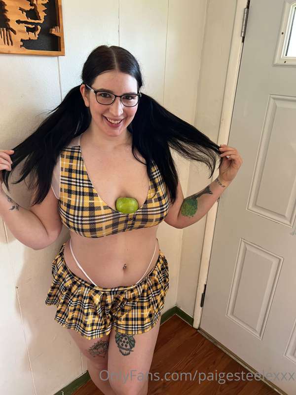 I need to be taught a lesson! 🍏 2