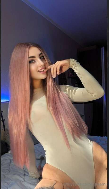 ## OMG😍 she just made her page FREE to sub ## @foxyproxxxy @..