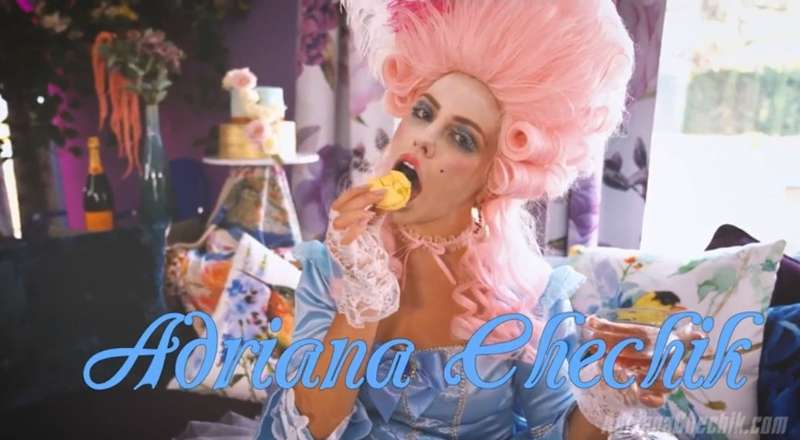 “Let them eat cake”......🎂💗 DM to watch this new Halloween v..