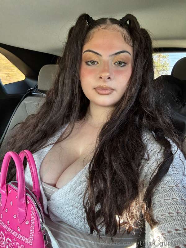 Swipe right silly 🤪  1