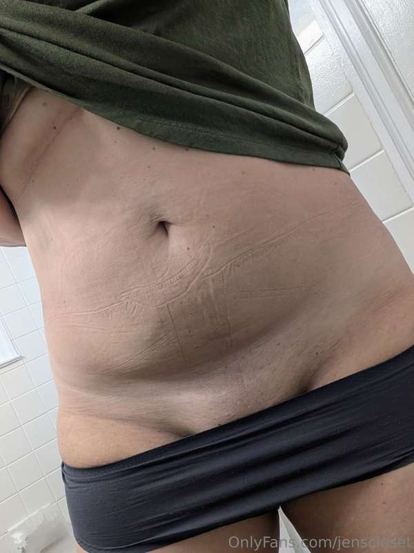 Keeping it comfy today 🥰 (and giving you a little sneak peek.. 3