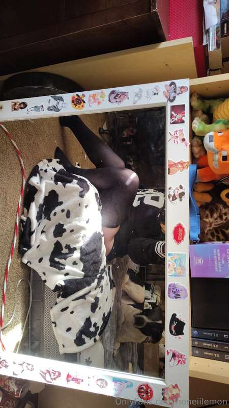 Wanna cum in this kitty? 7