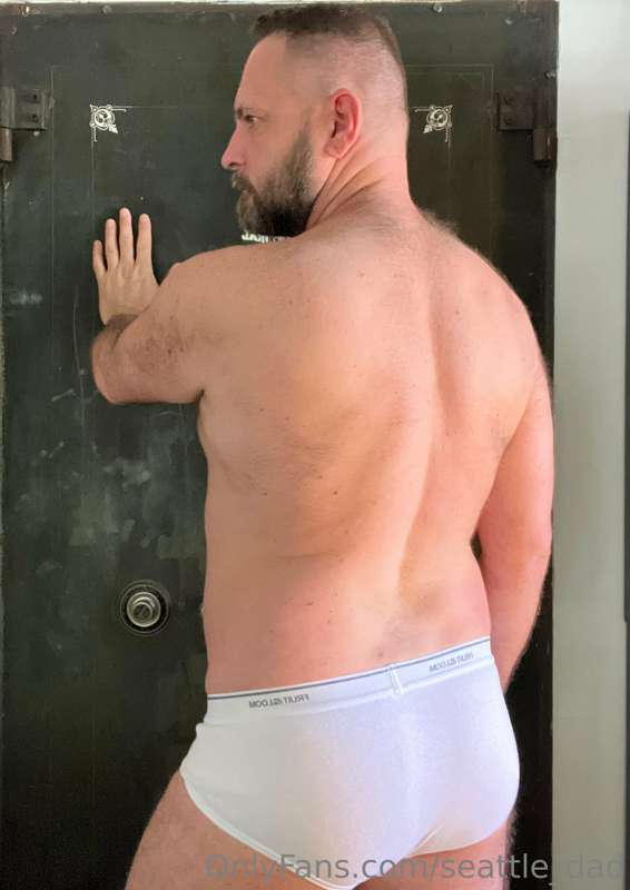 I get so many requests for pics of me in my underwear I thou.. 5