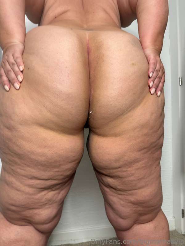Can I sit down your face do you think you can handle it? 