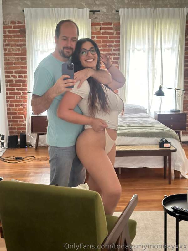 @saraharabic sucked my cock yesterday and it was marvelous. 4