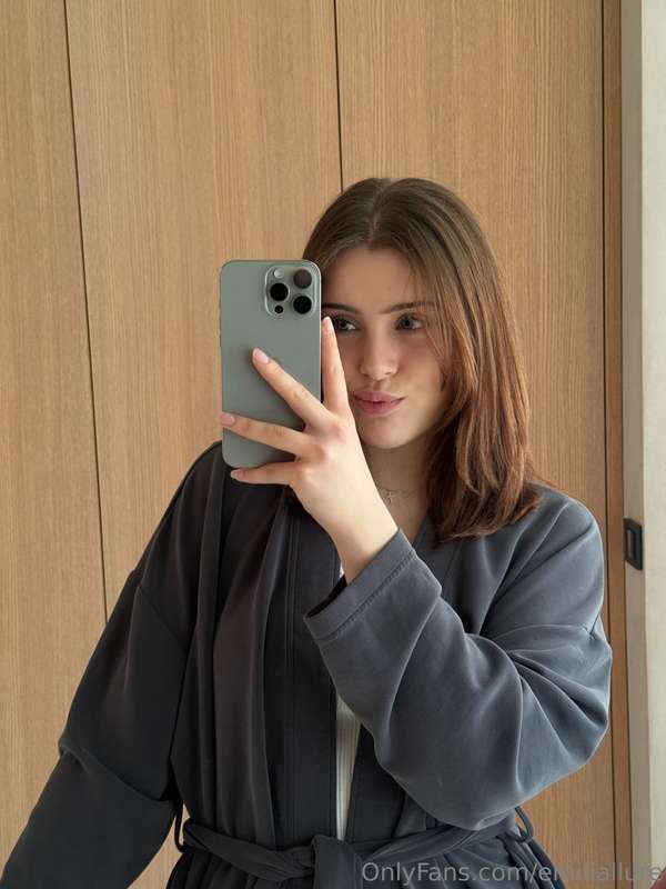 lowkey mood, highkey cute 💆‍♀️