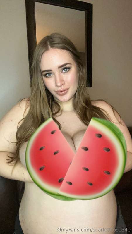I sent the uncensored ones out as a ppv 😈 1