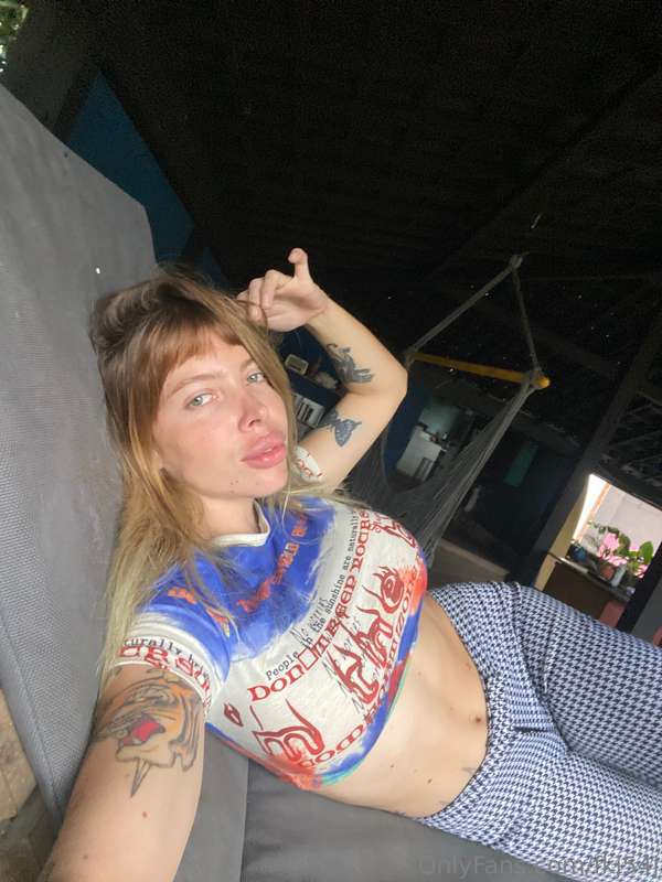 en el último estoy hablando😋💋💝 2