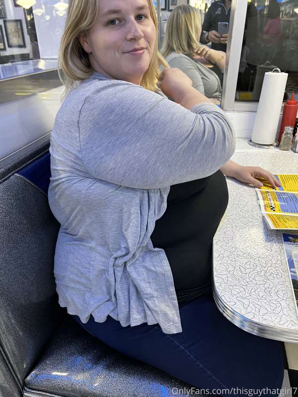 Britt had to squeeze into the booth at the diner but let’s j.. 6