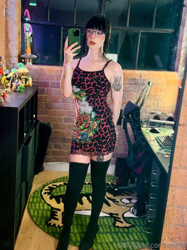 a lil sfw thread.. im sorry for lack of posts my internet ha.. 1