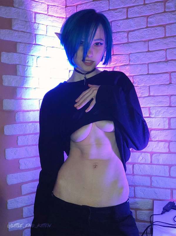 Little_Emo_Kitten - Fansly - 01 Dec, 2022 2