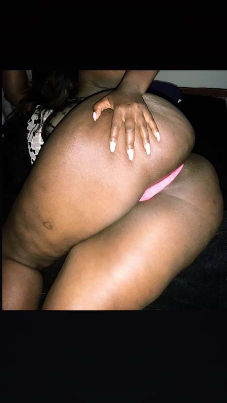 Check your dms 💕 And send me your cock baby 💦🍆