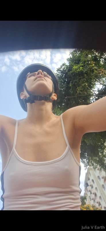 I'm riding bicycle braless (but in top tank) 🚲🤩  7 minutes o.. 1