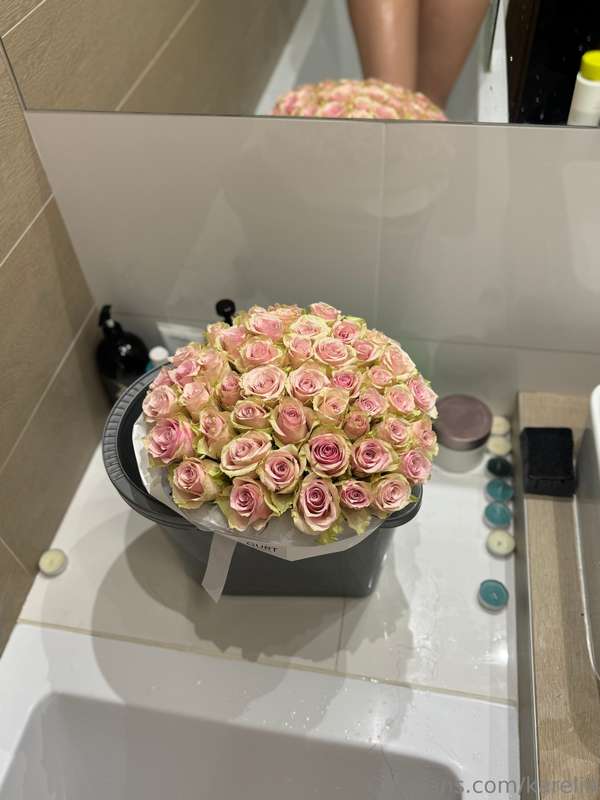 I would love to receive flowers like this from someone often..