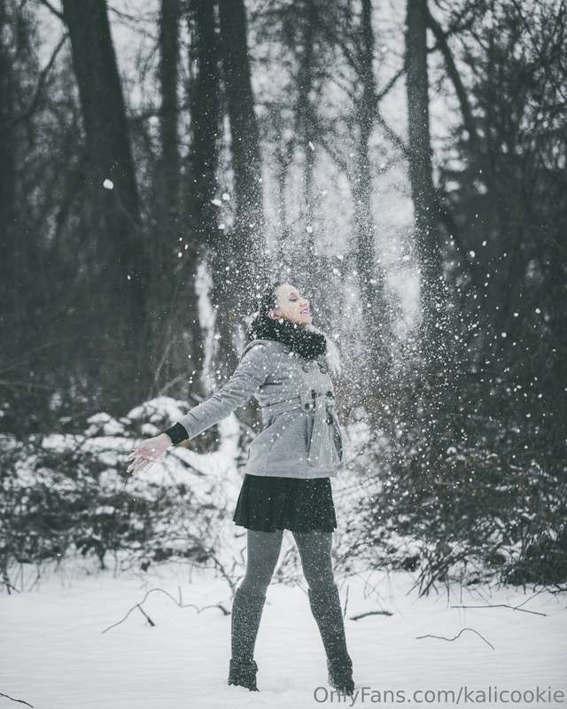 I love the snow ❄️  Happy New Year!  🍾🎉🥂
