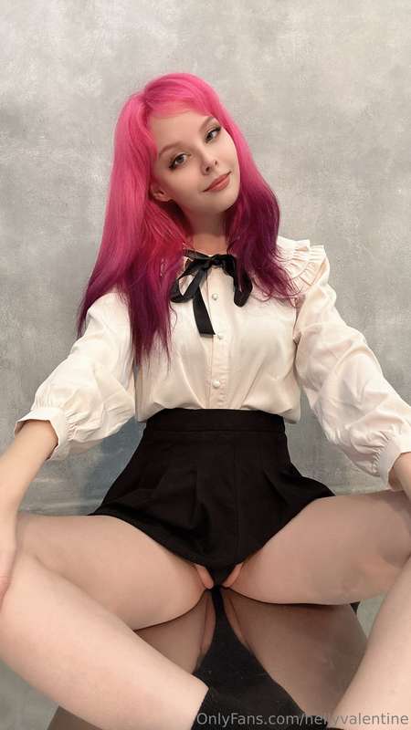 I’m rocking a special Christmas outfit today and couldn’t re.. 8