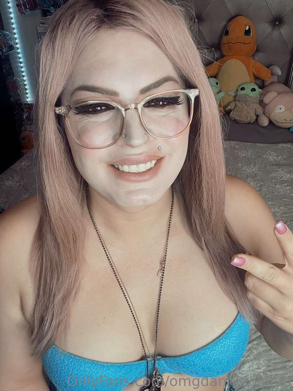 Cute pics and tits 🧡🧡 6