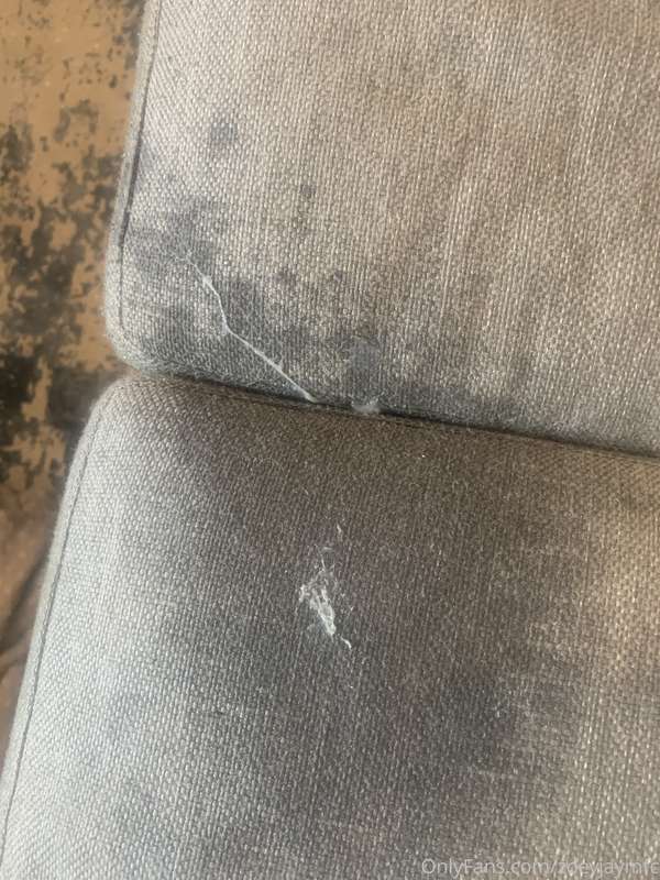 Omg I made such a mess in my squirt video 🤭💦💦 check DM’s 😏
