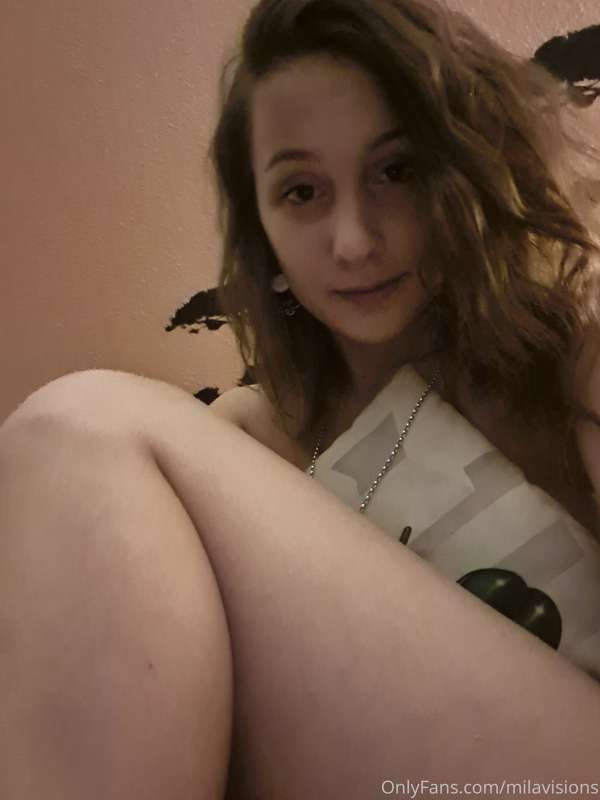 So, ich bin jetzt im Bett. Heute war anstrengend 🙈 Wünsche e..