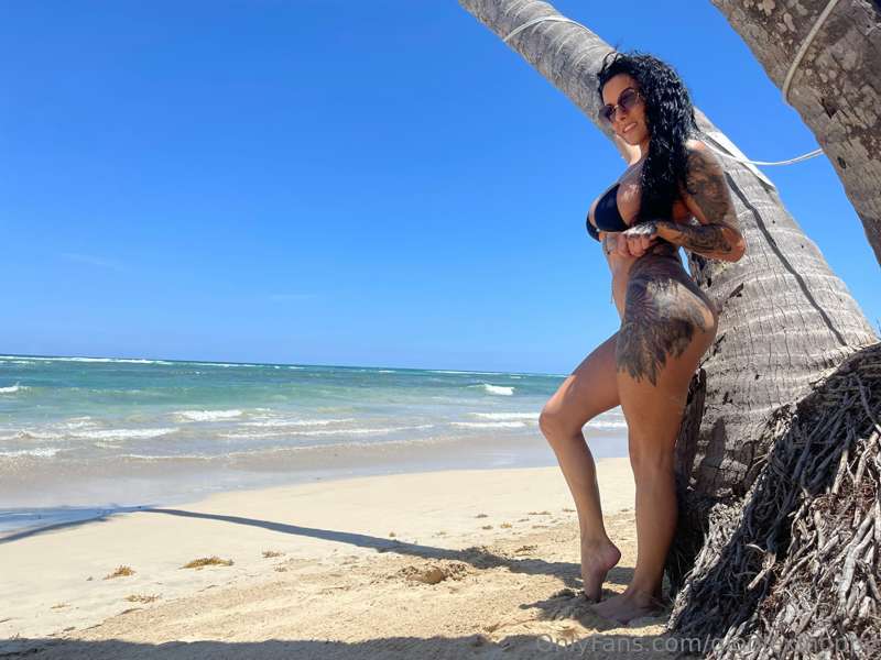 📸 Dominican Republic Photoshoot 📸 
Yes I know there is no nu.. 14