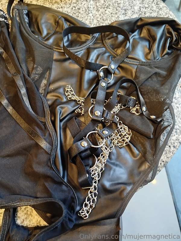 👠 I bought 3 new outfits… and they're the most erotic I've o..