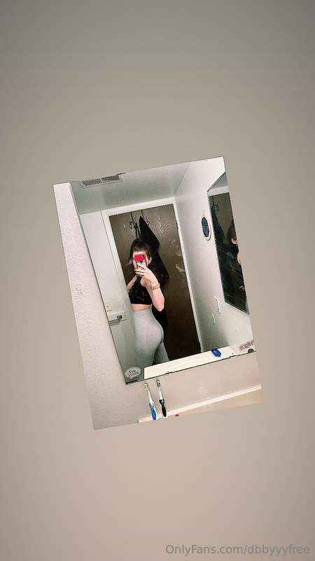 New post on my vip @dbbyyy  Only $3 right now only a few dis..