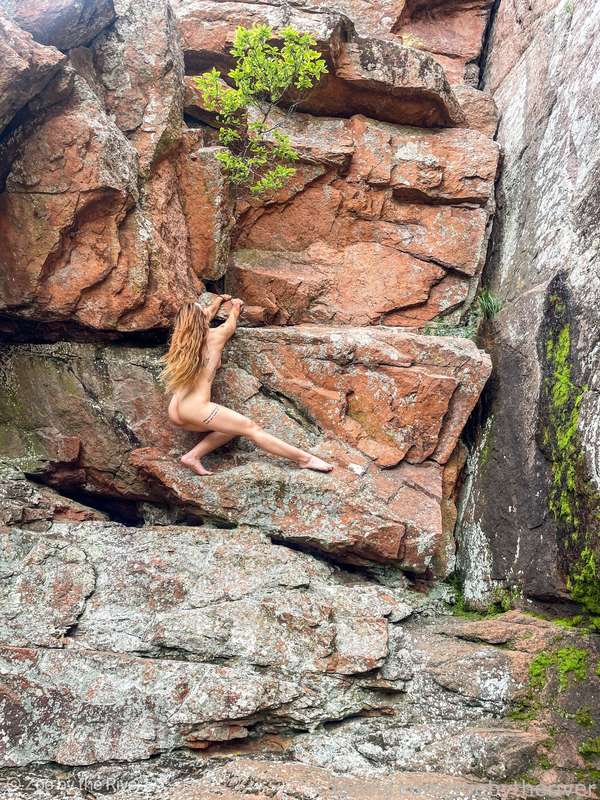 Zoebytheriver - Fansly - 06 Sep, 2021