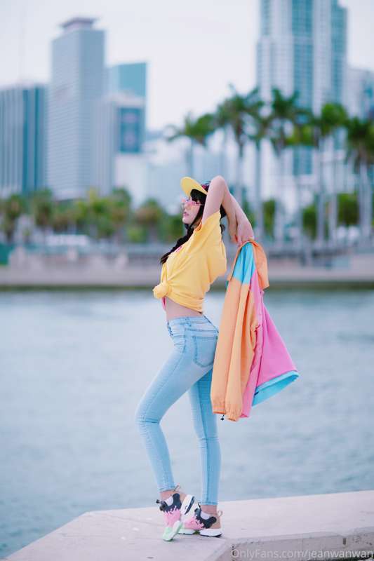 Here a full set from an apparel shoot I did for Apariart ♡