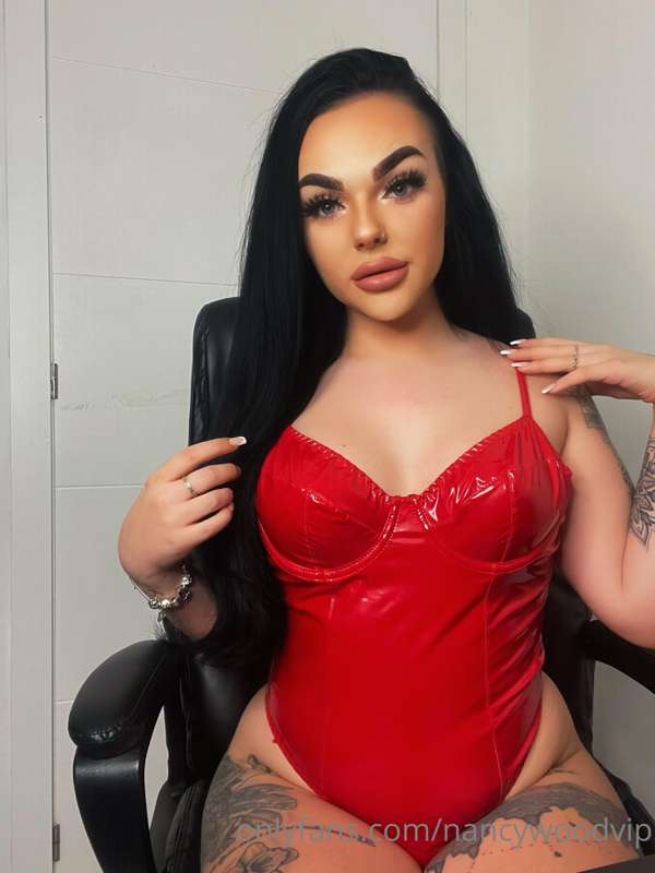 Isn’t red a sexy colour? ❤️