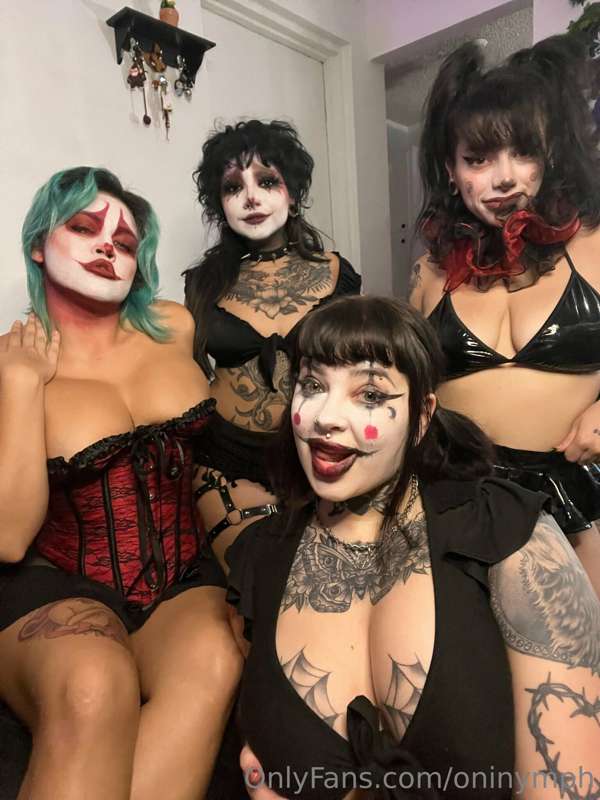 Video going out with @angelsummer @lunagh0sty @cherryxcheech.. 5