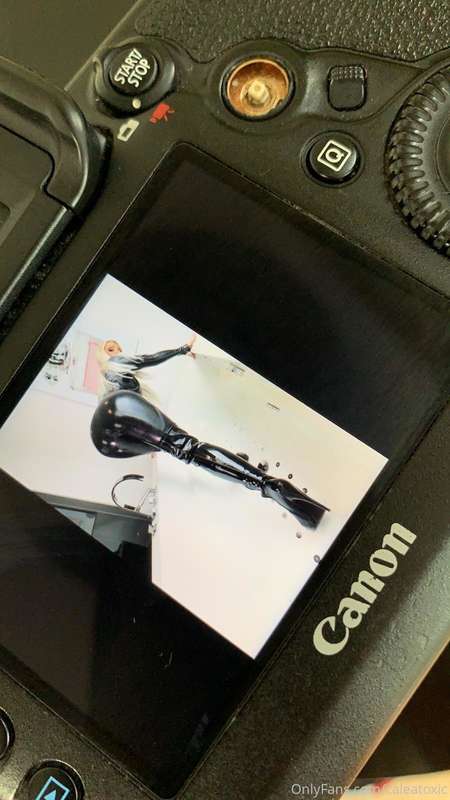 Some quick impressions of the latex shooting, which is curre.. 5