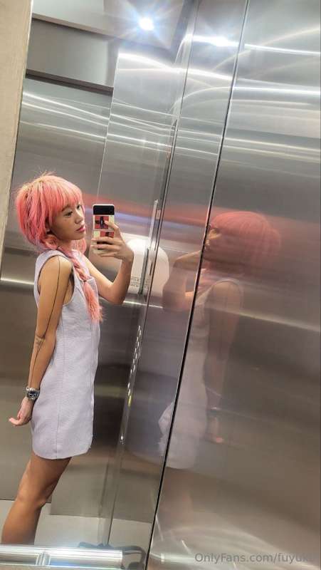 That's me leaving the house, I'll be out walking soon. 