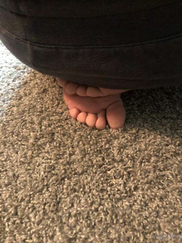 More to cum, just a few teasers for you guys to enjoy!!! ❤️🦶.. 1