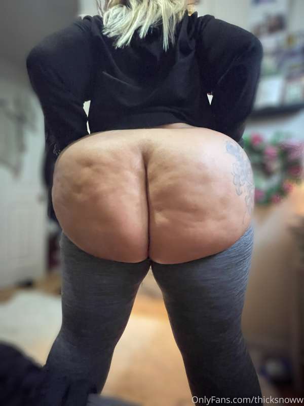 It’s a lot to fit in these pants 🤗🎂