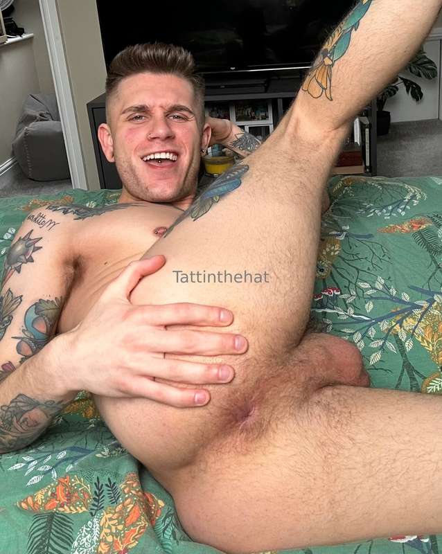 Need to borrow a tongue 👅