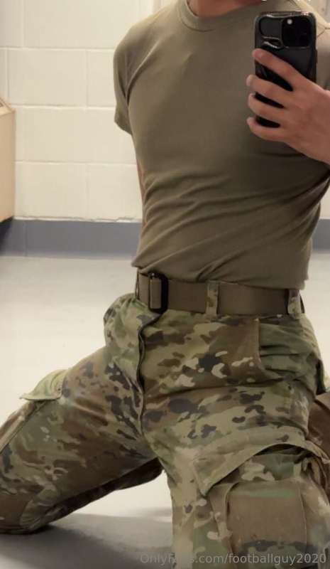 Soldiers all to happy to show off! 3