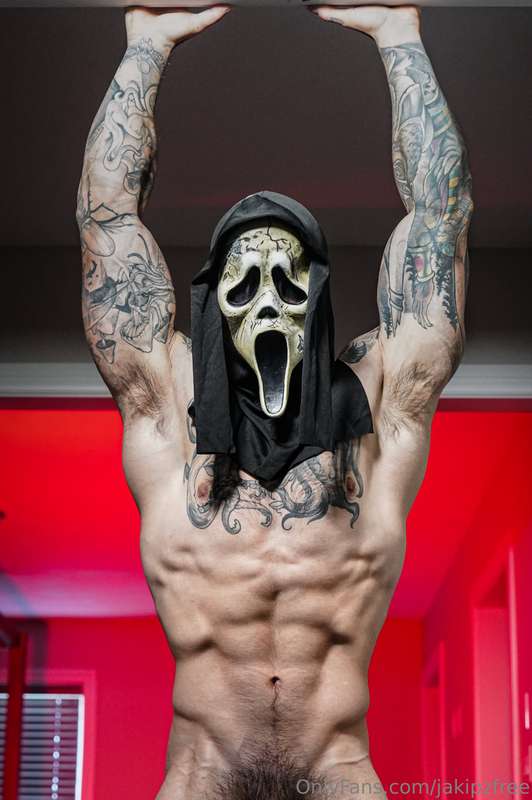 Onlyfans Halloween content is right around the corner 😉👻…  B..