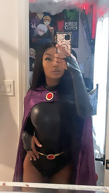 Never before seen Raven 🐦‍⬛ 💜