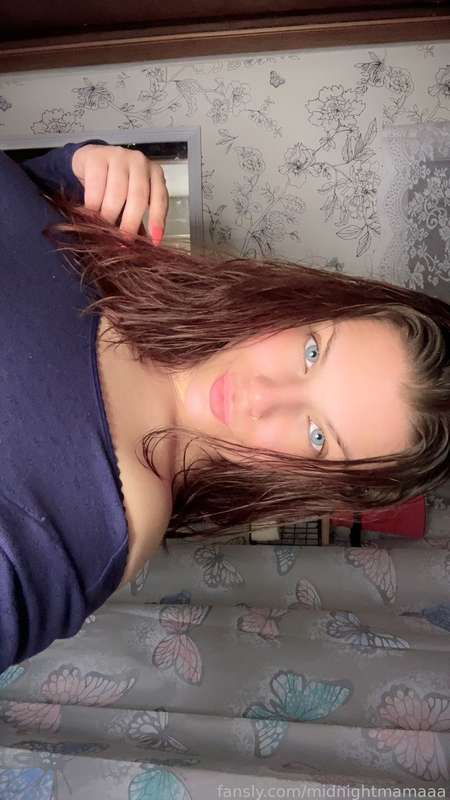 Midnightmamaaa - Fansly - 2025-05-12T15:12:20