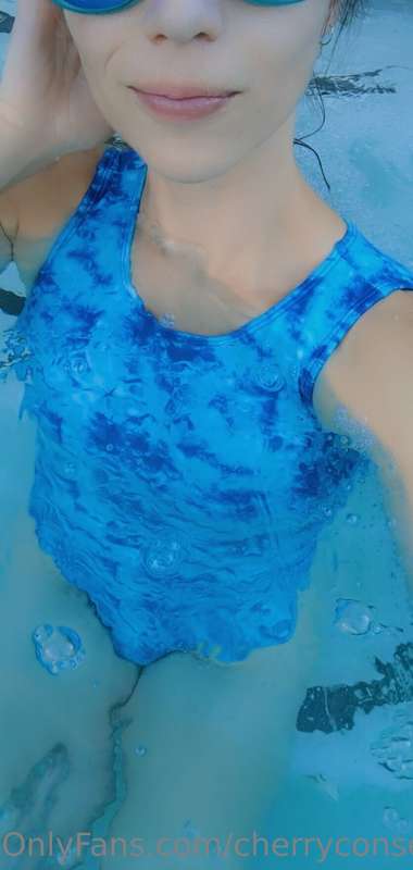 Any day is a good day for the hot tub 🌅