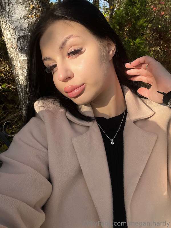 Could I be your little slut 🥵