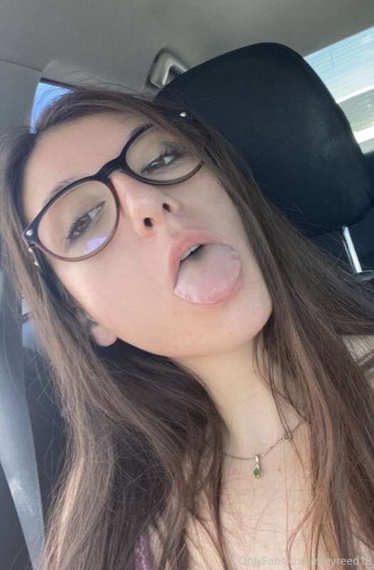 Do you wanna cum all over my holes daddy? 💦 hit rebill to re..