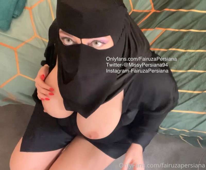 Fairuzapersiana - Onlyfans - 04 Aug, 2021