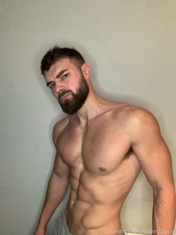 I do wear clothes from time to time 😝 I hope you guys apprec.. 4