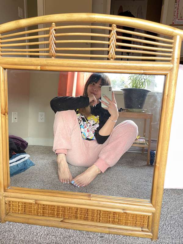 You could fit me in a tiny box the size of this mirror 😜 5