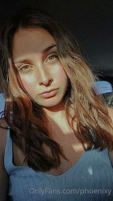 @sophiok 
✨ Ｙｏｕｒ ｖｉｒｔｕａｌ ｇｉｒｌｆｒｉｅｎｄ ✨

•Custom 
•Sexting
•Di..