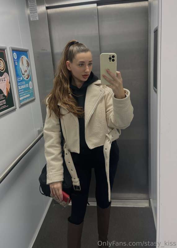 do you think girls should go to the gym?