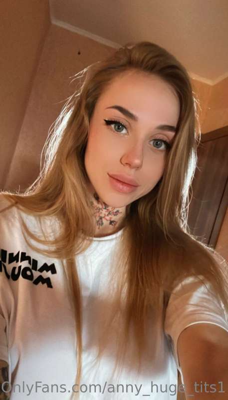 Blondy darling is waiting for your message😇
@evilscarlett
Ar..