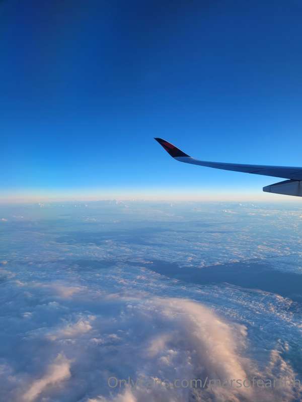 Who here likes plane selfies?? 2
